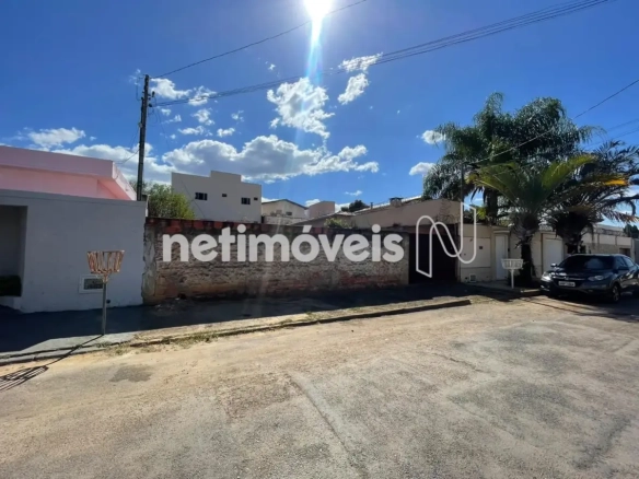 Lote para Venda com área de 360 m² no bairro Vila Mauricéia