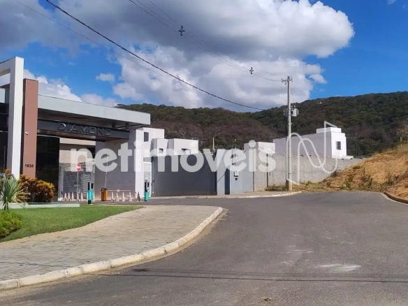 Lote para Venda com área de 365.94 m² no bairro Ibituruna