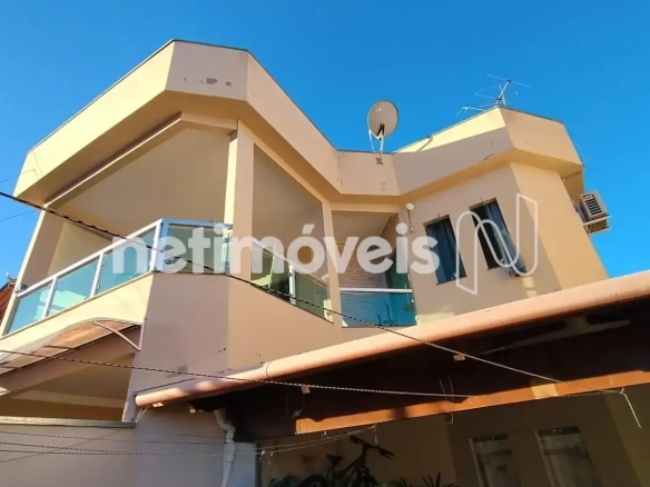 Casa para Venda com 6 quartos no bairro Santa Rita Il