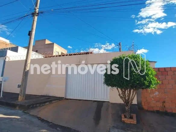 Casa para Venda com 3 quartos no bairro Vila Campos