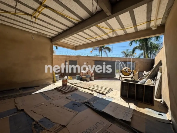 Casa para Venda com 4 quartos no bairro Loteamento Reserva Real