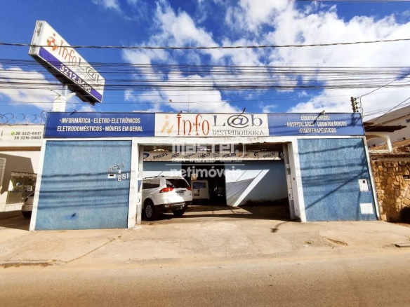 Ponto Comercial para Locação de área principal de 292,83 m² no bairro Melo