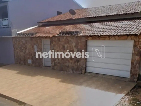Casa para Venda com 3 quartos no bairro Alice Maia