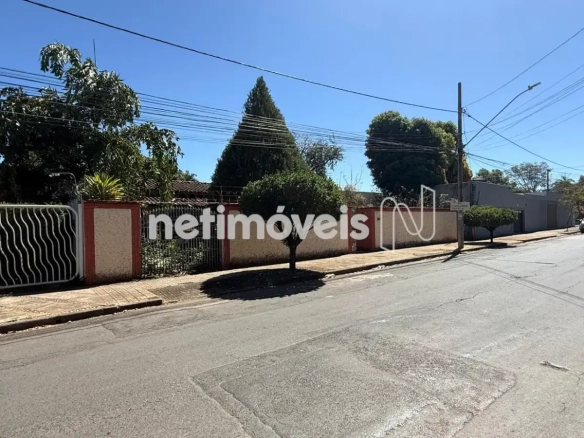 Casa para Venda com 4 quartos no bairro Jardim São Luiz