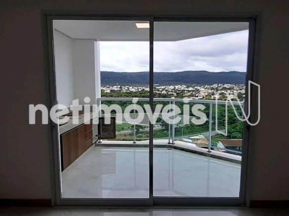 Apartamento para Venda com 3 quartos no bairro Cândida Câmara