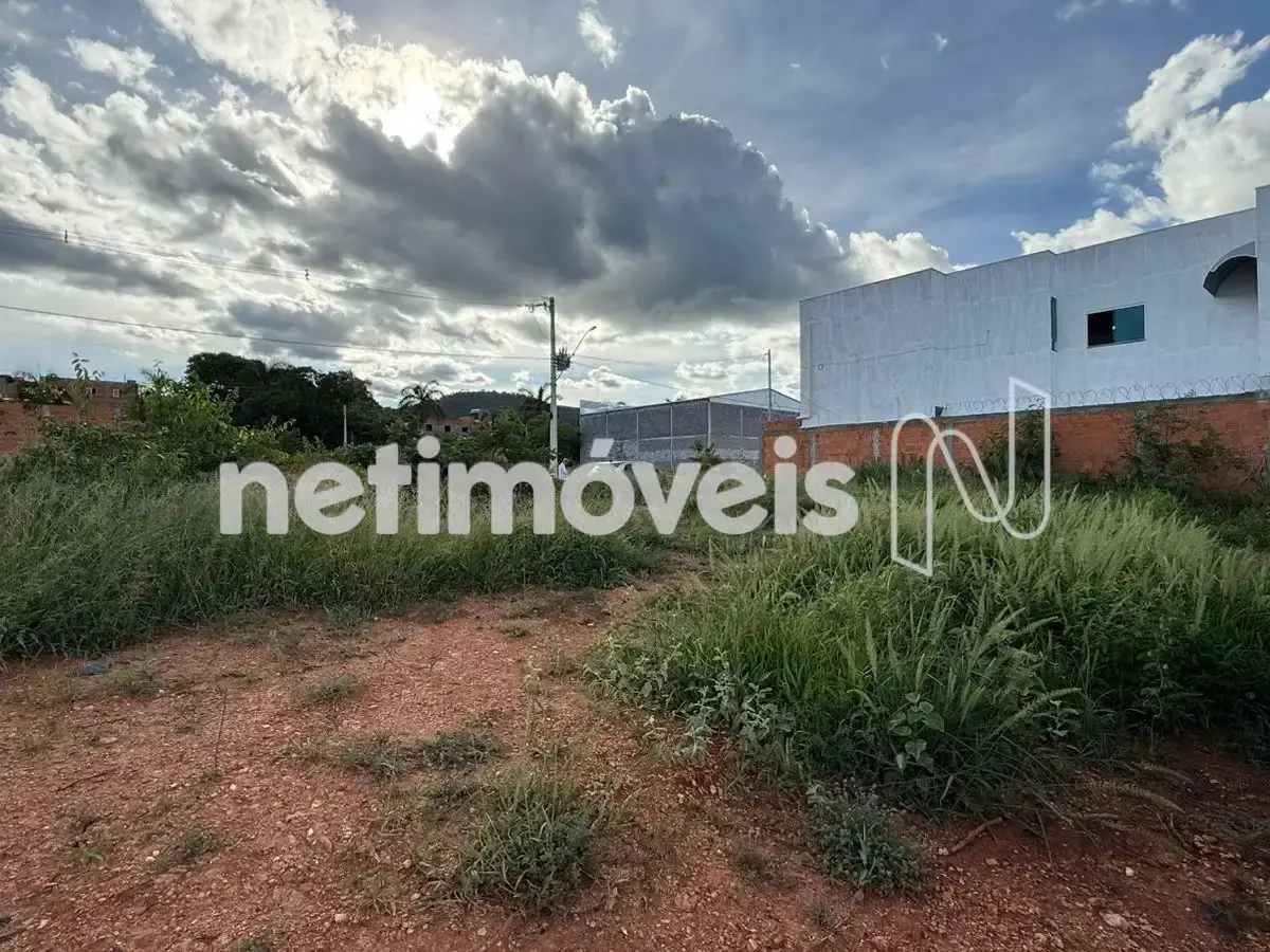 Lote para Venda com área de 180 m² no bairro Loteamento Bella Montes