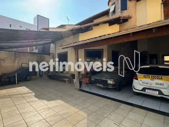 Casa para Venda com 5 quartos no bairro Vila Brasília