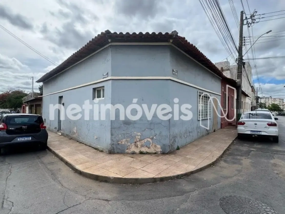 Casa para Venda no bairro Centro