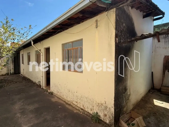 Casa para Venda com 4 quartos no bairro Sagrada Família
