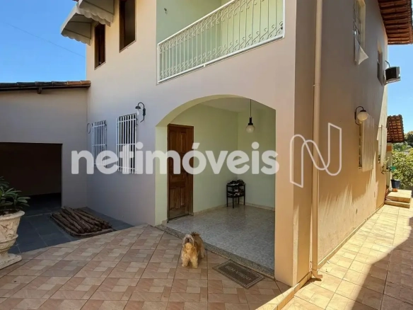 Casa para Venda com 4 quartos no bairro Vila Regina