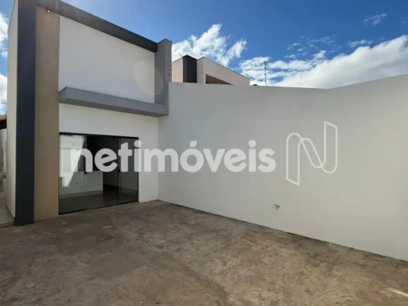 Casa para Venda com 3 quartos no bairro Vila Greice