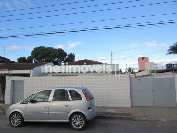 Casa para Venda com 3 quartos no bairro Todos Os Santos