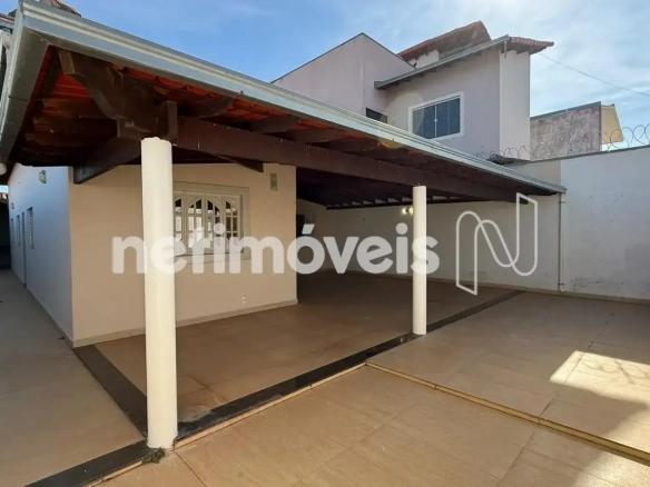 Casa para Venda com 3 quartos no bairro Esplanada