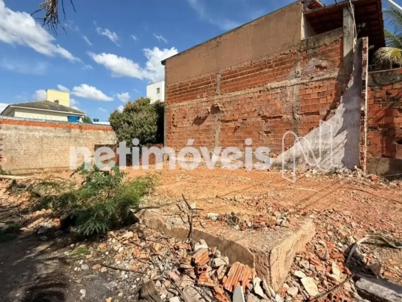 Lote para Venda com área de 250 m² no bairro Vila Guilhermina