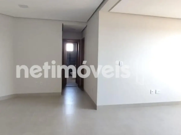Apartamento para Venda com 2 quartos no bairro Cândida Câmara