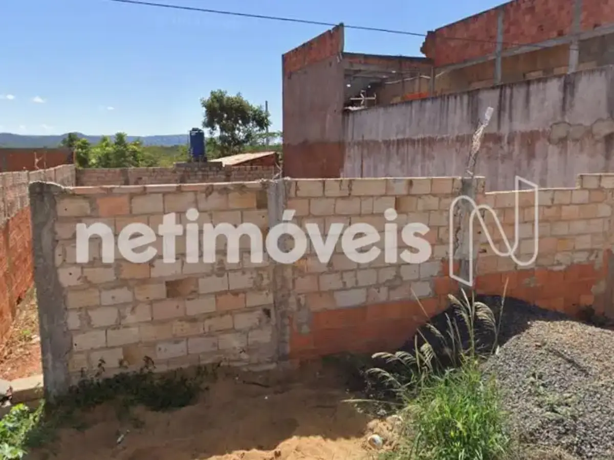 Lote para Venda com área de 200 m² no bairro Nova América