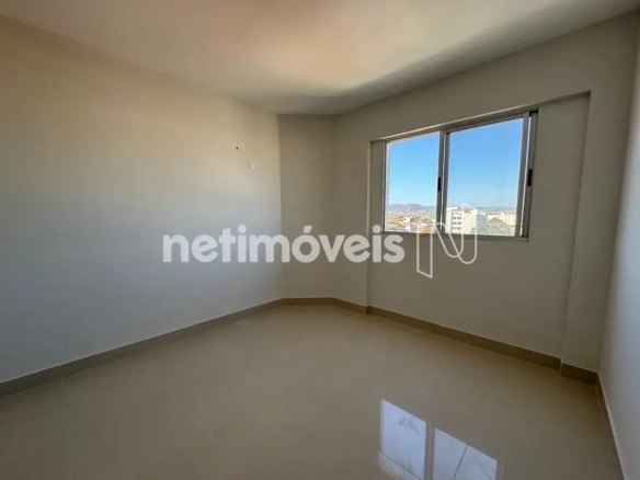 Apartamento para Venda com 3 quartos no bairro Cândida Câmara