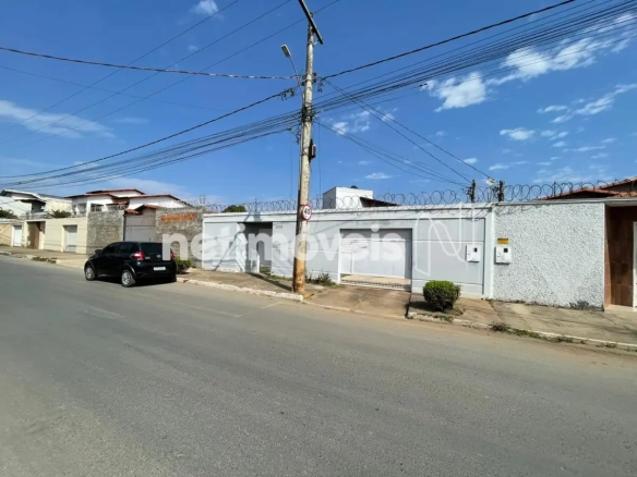 Casa para Venda com 3 quartos no bairro Todos Os Santos