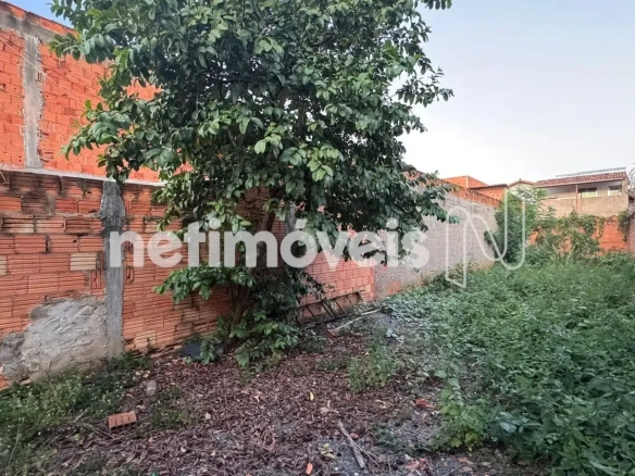 Lote para Venda com área de 180 m² no bairro Major Prates