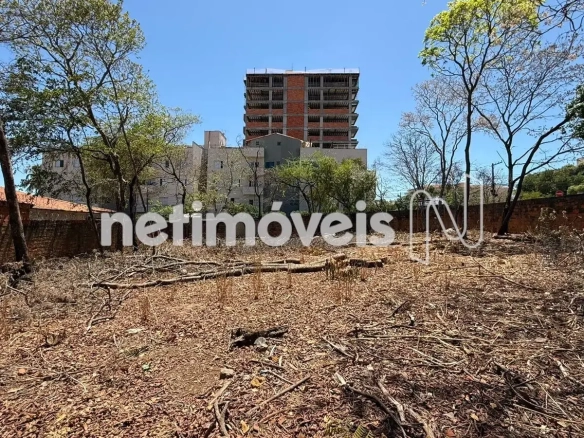 Lote para Venda com área de 990 m² no bairro Morada do Sol