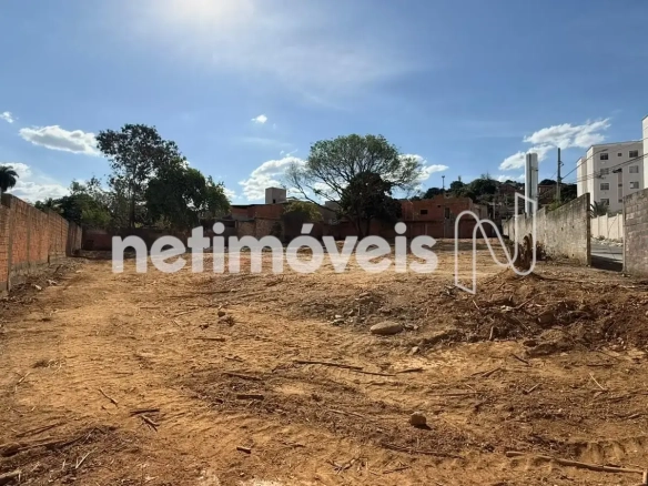 Lote para Venda com área de 2204 m² no bairro Vila Antônio Narciso