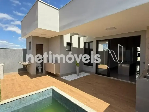Casa para Venda com 3 quartos no bairro Vila Segura