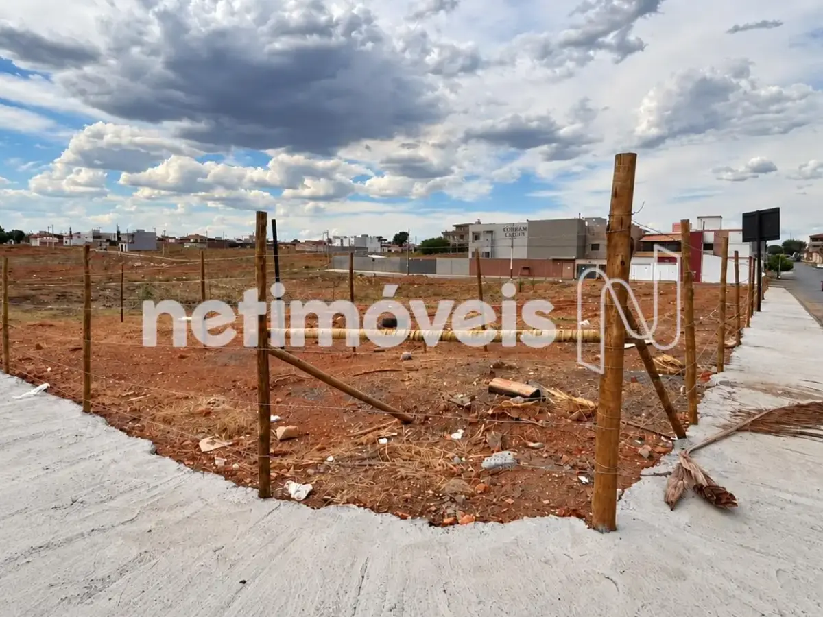 Lote para Venda com área de 836.85 m² no bairro Conjunto Residencial Jk