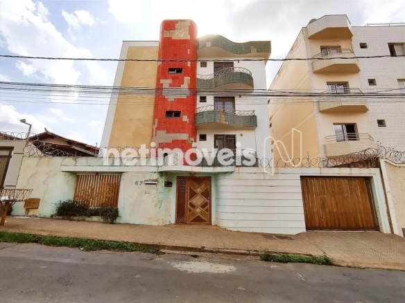 Apartamento para Venda com 3 quartos no bairro São José