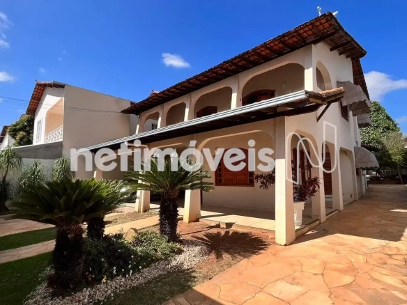 Casa para Venda com 5 quartos no bairro Cândida Câmara
